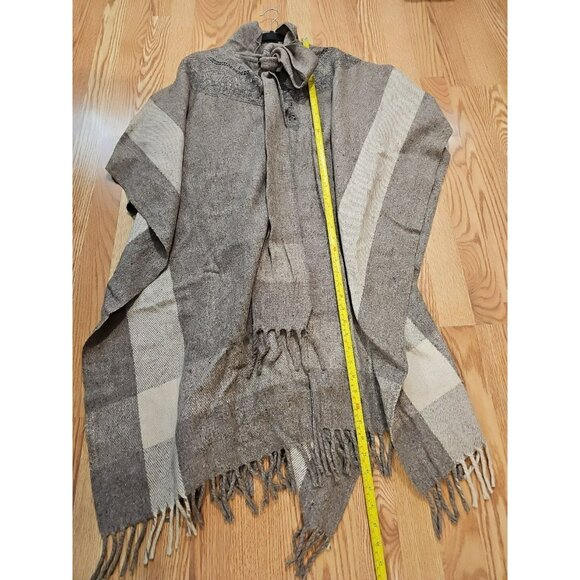 Vintage Wool Cape Western Poncho Fringe Coat One Size Ethnic Aztec Cape Taupe - Picture 7 of 8